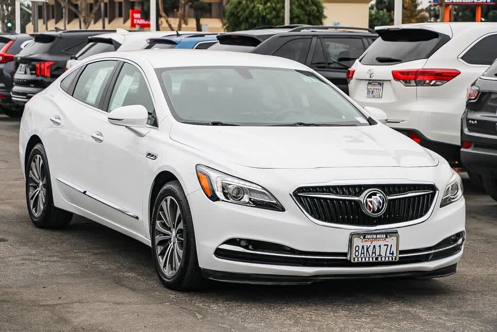 2017 Buick LaCrosse Essence 3