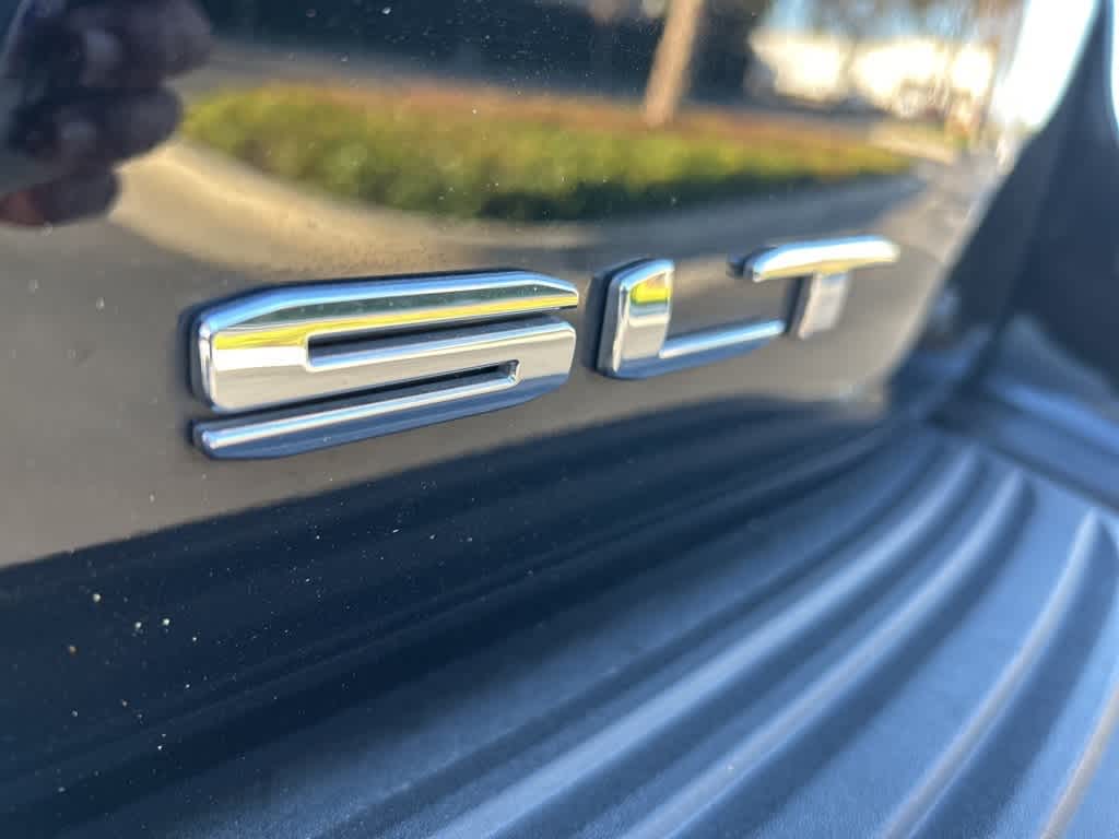 2023 GMC Yukon XL SLT 17