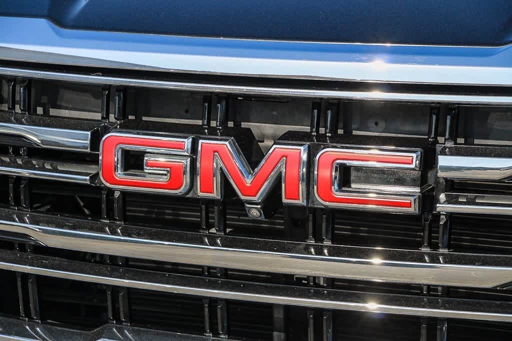 2023 GMC Yukon XL SLT 8