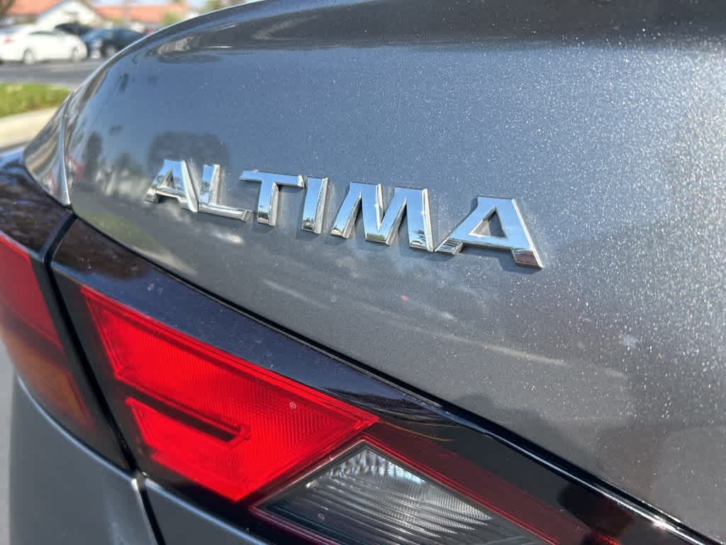 2020 Nissan Altima 2.5 SR 13