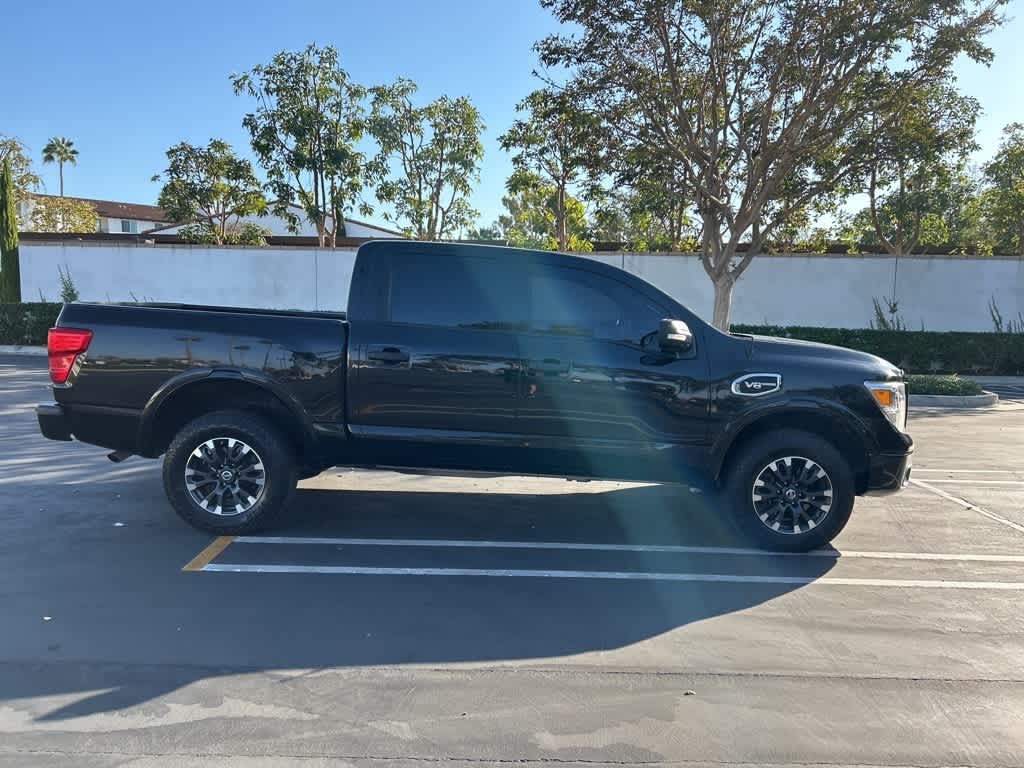 2017 Nissan Titan PRO-4X 4x4 Crew Cab 6