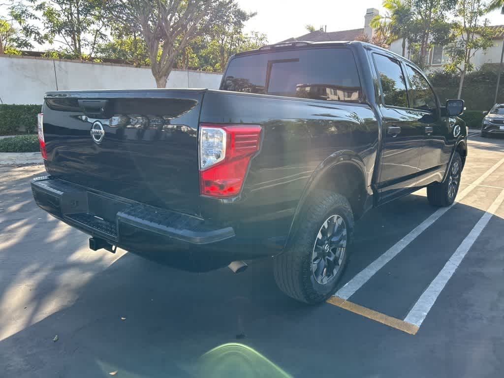 2017 Nissan Titan PRO-4X 4x4 Crew Cab 5