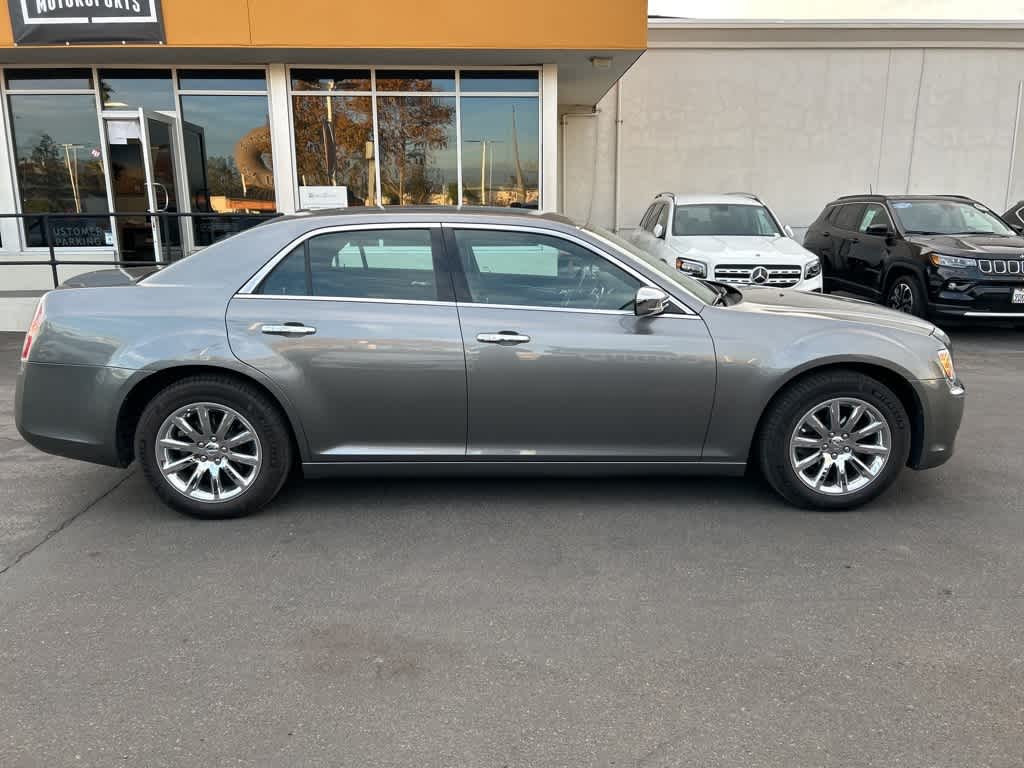 2011 Chrysler 300 Limited 6