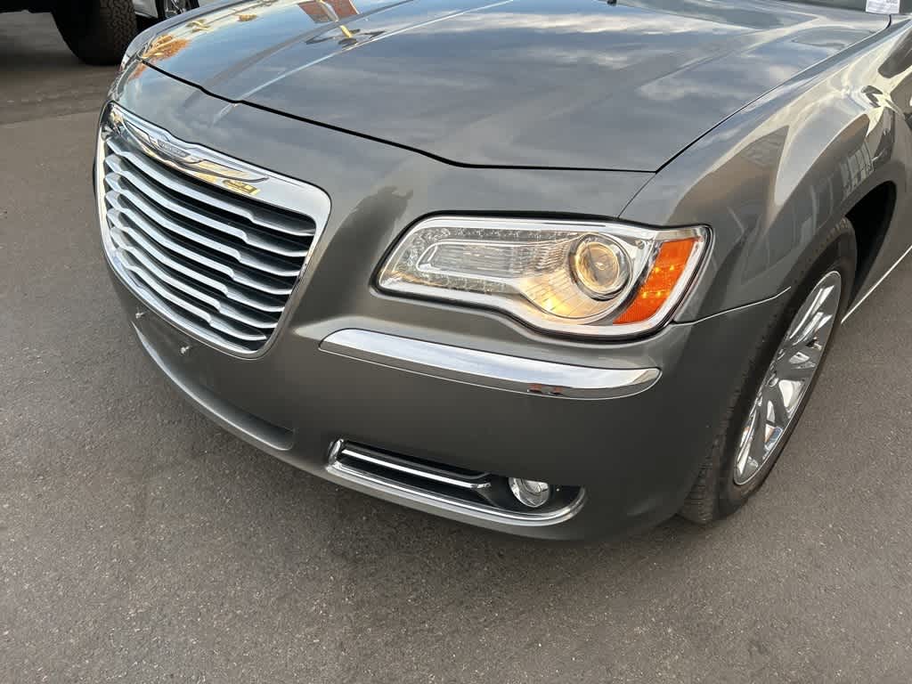 2011 Chrysler 300 Limited 9