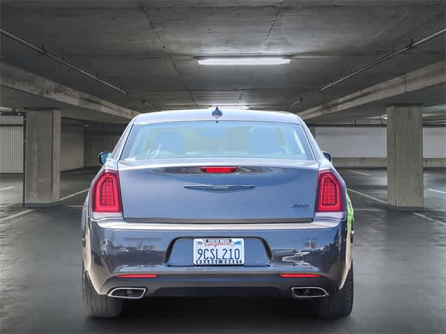 2022 Chrysler 300 Touring 5