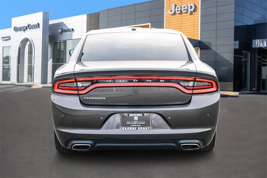 2015 Dodge Charger SE 3