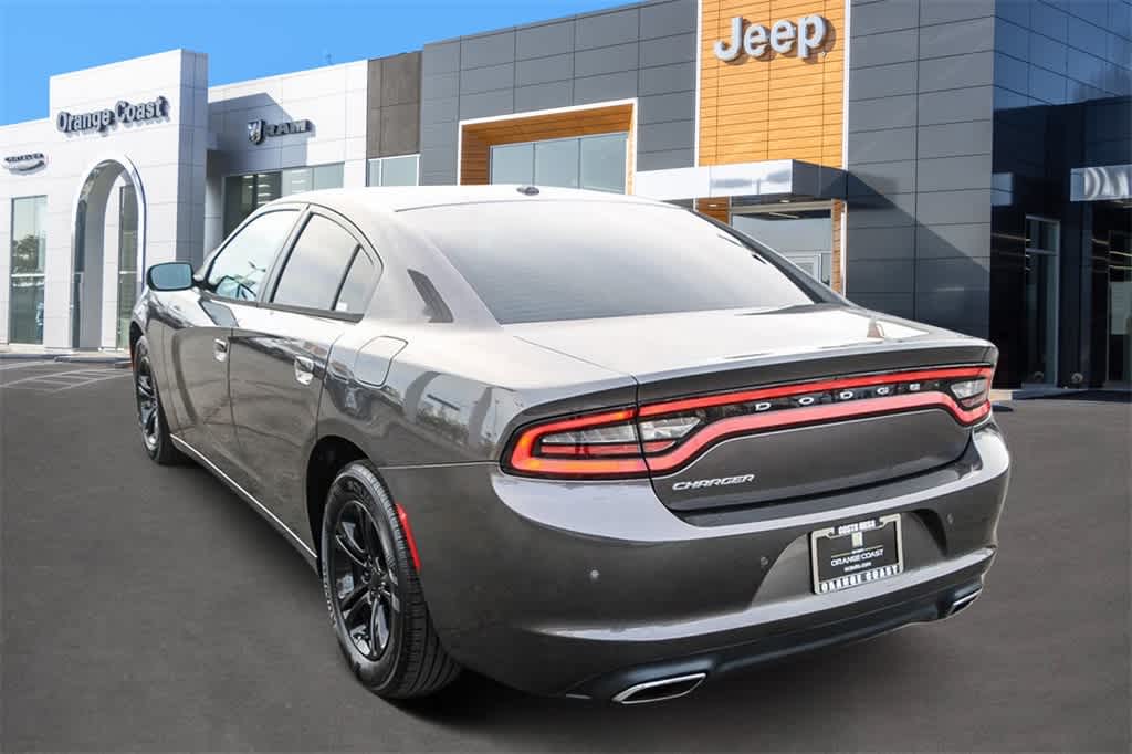 2015 Dodge Charger SE 2