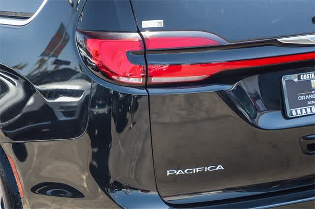 2022 Chrysler Pacifica Touring L 7