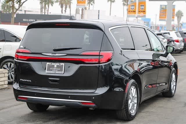 2023 Chrysler Pacifica Touring L 6