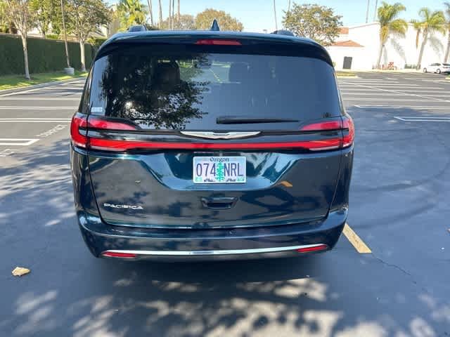 2022 Chrysler Pacifica Touring L 4