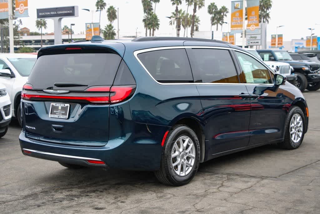 2022 Chrysler Pacifica Touring L 6