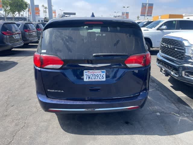 2017 Chrysler Pacifica Touring-L Plus 4