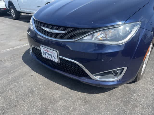2017 Chrysler Pacifica Touring-L Plus 9