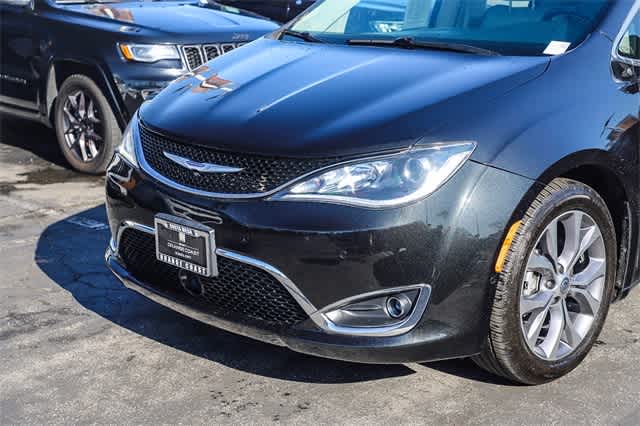 2020 Chrysler Pacifica Limited 9