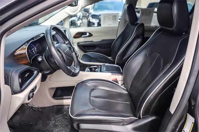 2022 Chrysler Pacifica Limited 19