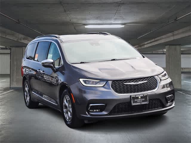 2022 Chrysler Pacifica Limited 3
