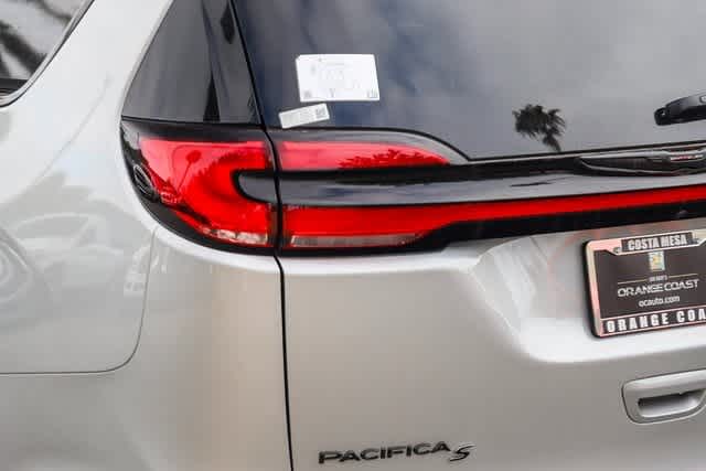 2024 Chrysler Pacifica Limited 9