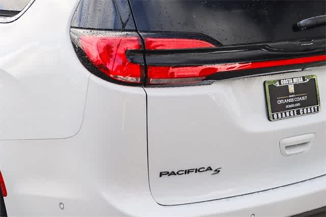 2024 Chrysler Pacifica SELECT 7