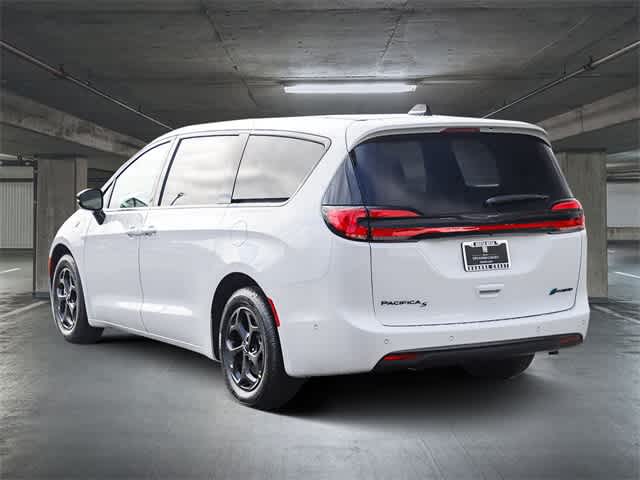 2024 Chrysler Pacifica SELECT 6