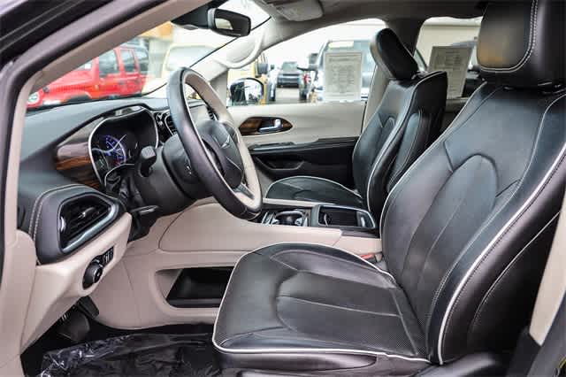 2021 Chrysler Pacifica Hybrid Limited 18