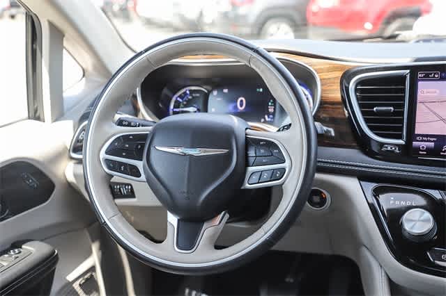2021 Chrysler Pacifica Hybrid Limited 15