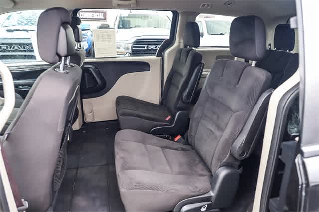 2019 Dodge Grand Caravan SE 18