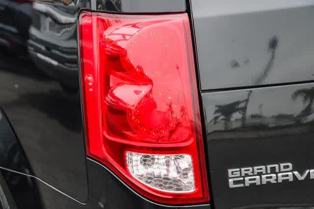 2014 Dodge Grand Caravan R/T 8