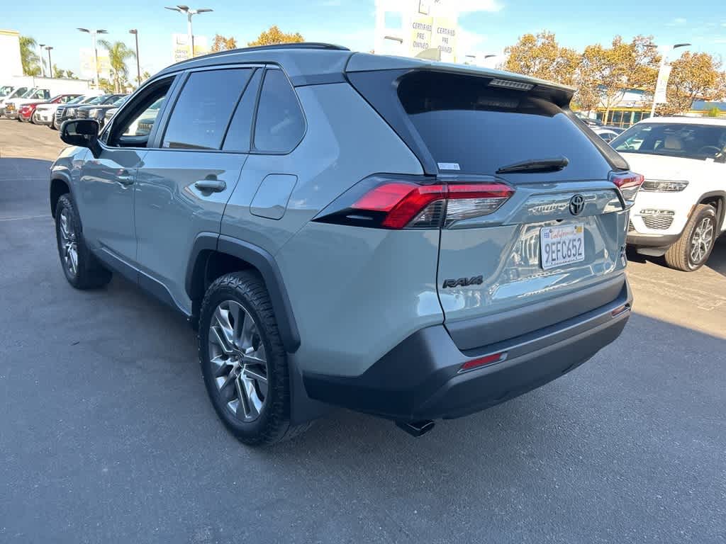 2023 Toyota RAV4 XLE Premium 3