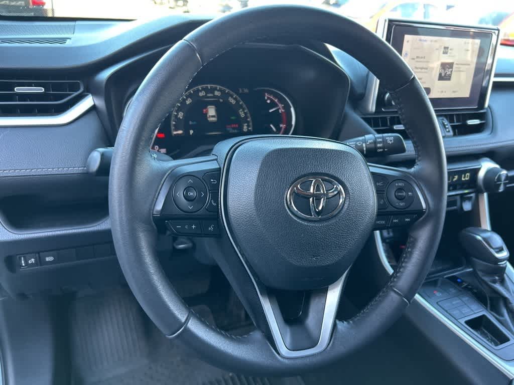 2023 Toyota RAV4 XLE Premium 26