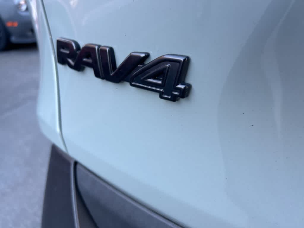 2023 Toyota RAV4 XLE Premium 13