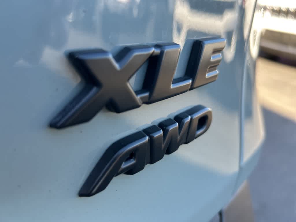 2023 Toyota RAV4 XLE Premium 14