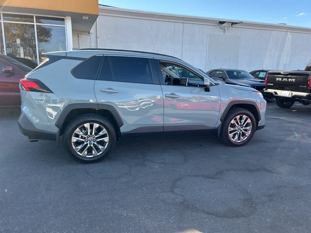 2023 Toyota RAV4 XLE Premium 6