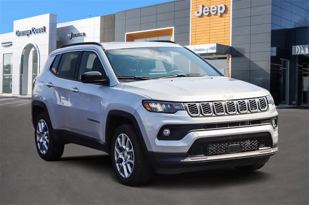 2024 Jeep Compass Latitude Lux 3