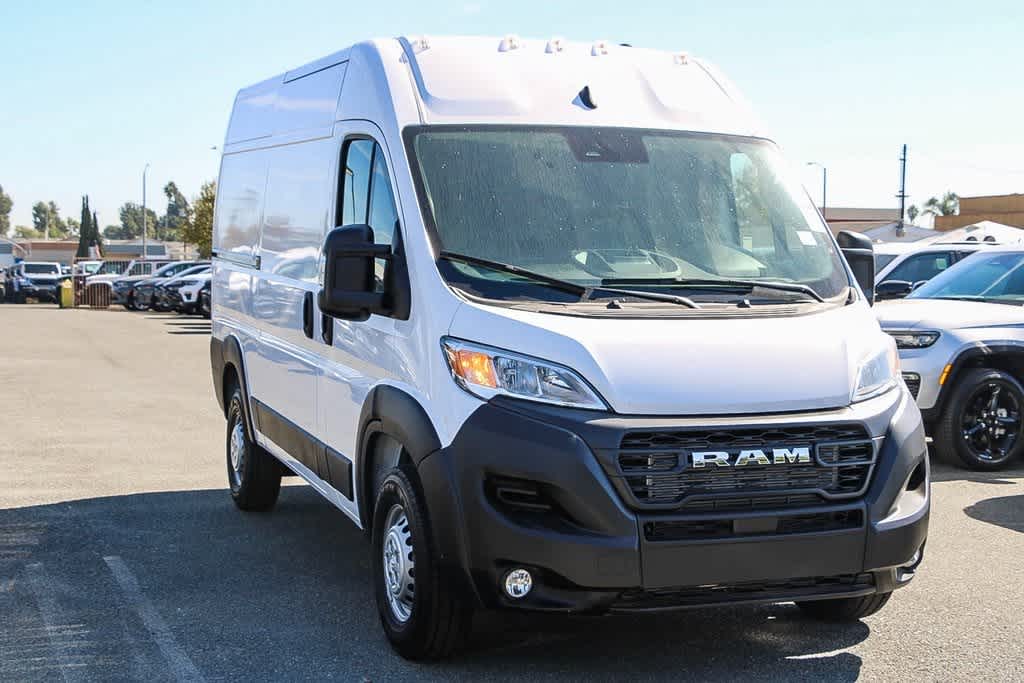 2024 Ram ProMaster Tradesman 3