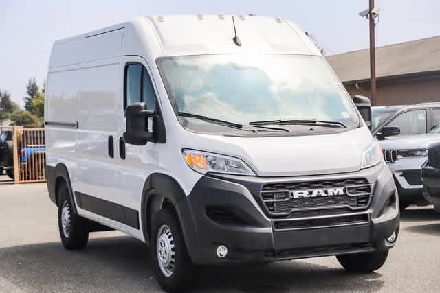 2024 Ram ProMaster Tradesman 3