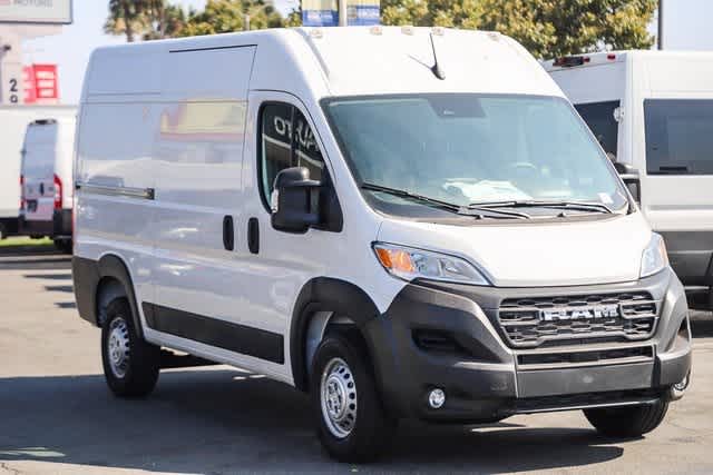 2024 Ram ProMaster Tradesman 3