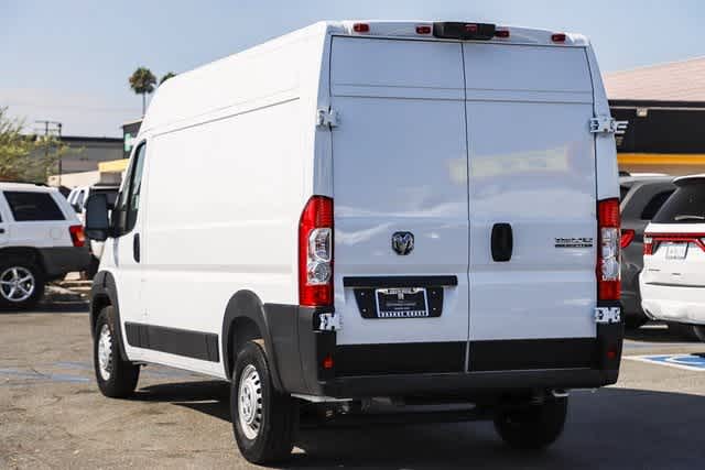 2024 Ram ProMaster Tradesman 8