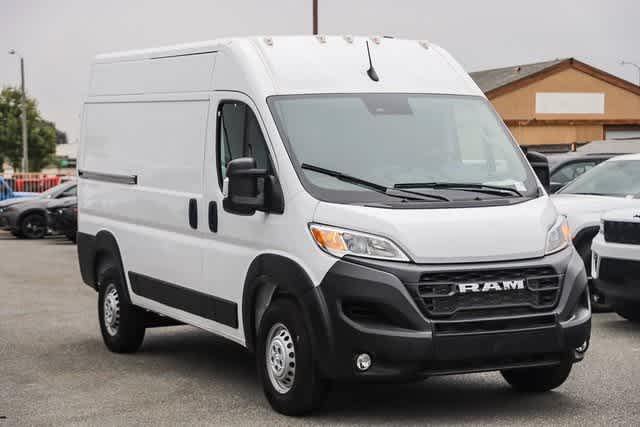 2024 Ram ProMaster Tradesman 3