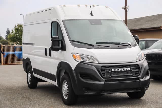 2024 Ram ProMaster Tradesman 3