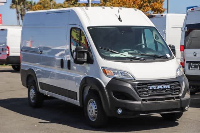 2024 Ram ProMaster Tradesman 3