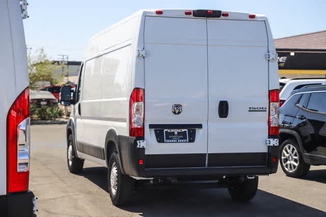 2024 Ram ProMaster Tradesman 8