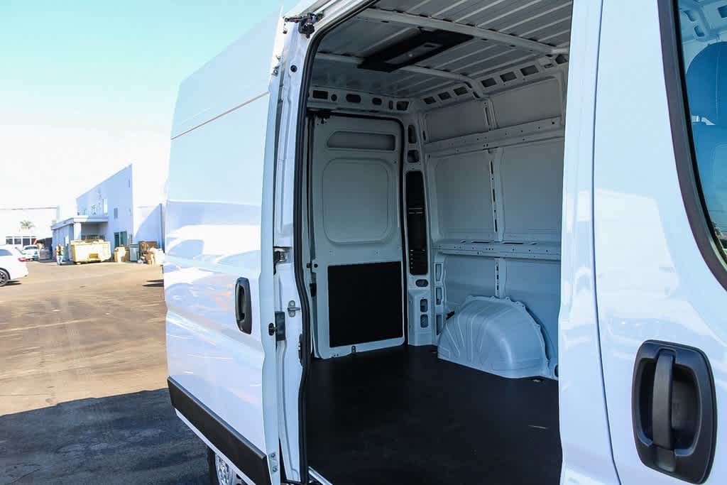 2024 Ram ProMaster BASE 13