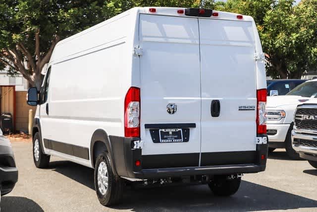 2024 Ram ProMaster SLT 8