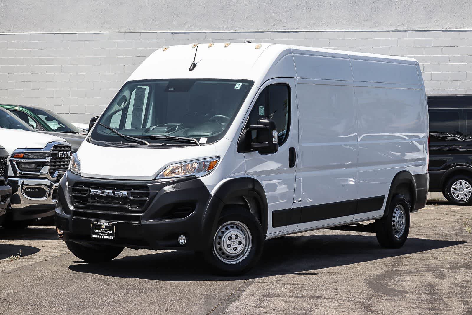Bright White Clearcoat 2024 RAM ProMaster 2500 Tradesman 159 High Roof Cargo Van FWD w/ Passenger Seat Van Front-Wheel Drive 9-Speed Automatic