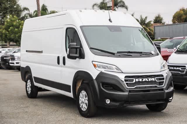 2024 Ram ProMaster SLT 3