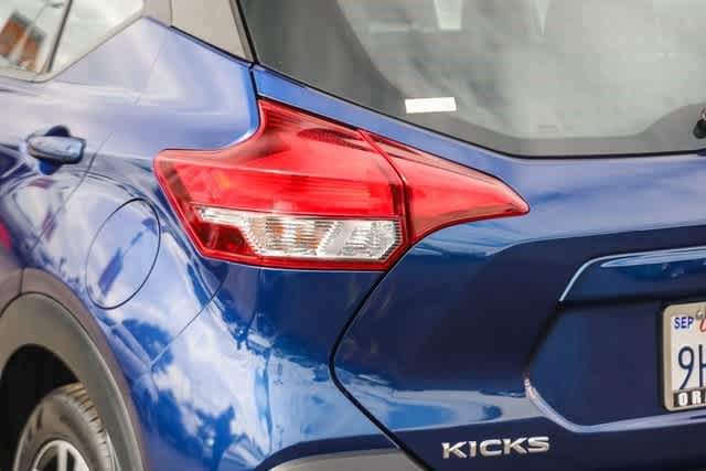 2019 Nissan Kicks SV 9