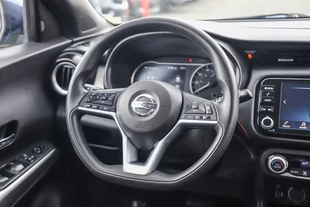 2019 Nissan Kicks SV 16