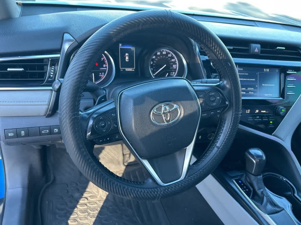 2018 Toyota Camry SE 21