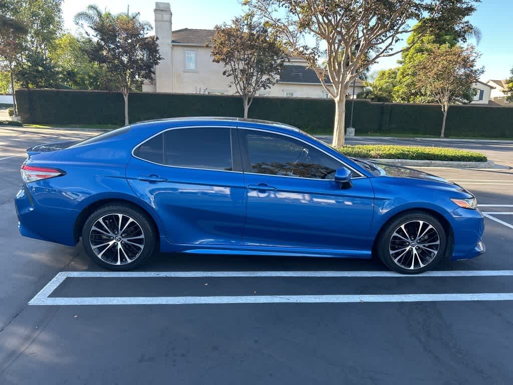 2018 Toyota Camry SE 6