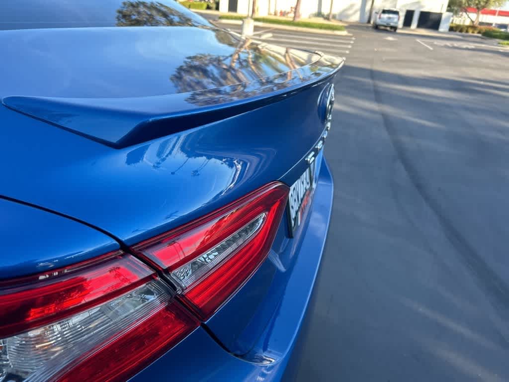 2018 Toyota Camry SE 13